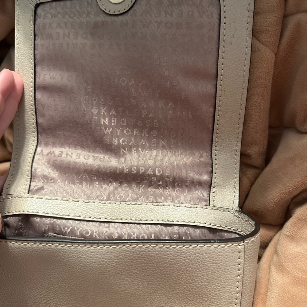 Kate Spade Light Beige Crossbody Bag - Picture 3 of 5
